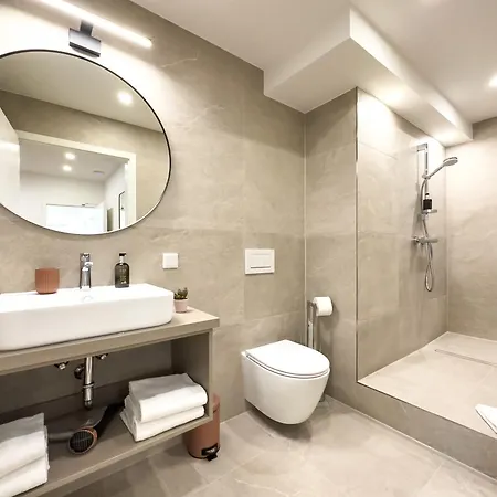 Lorenz Apartment *