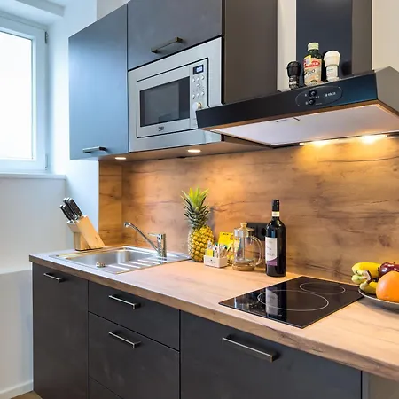Lorenz Apartment